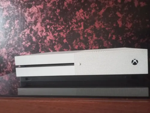 Xbox one S |1TB| condition excellent.