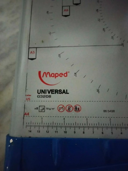 Cisaille manuelle A4 UNIVERSAL G3208