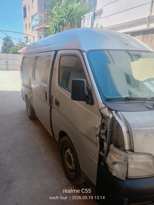 Nissan Urvan 2005