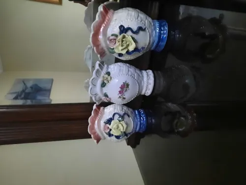 3 vases mural vintage