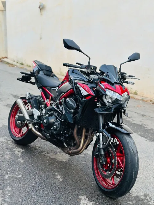 Kawasaki Z900 125 ch 2024