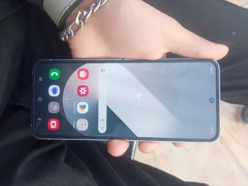 Samsung Z flip 6