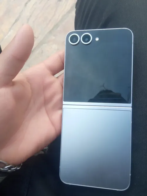 Samsung Z flip 6