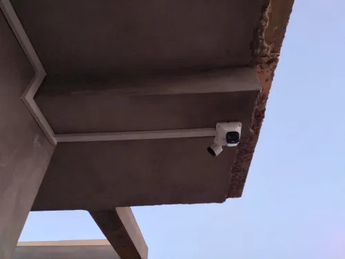 INSTALATION CAMERA DE SURVEILLANCE ET RESEUX INFORMATIQUE TÉLÉPHONIQUE