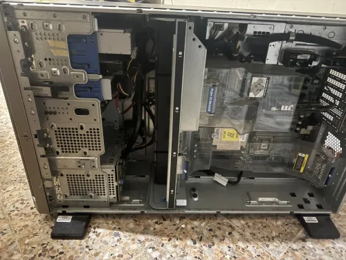 Serveur HP ML350e Gen8 ProLiant, 2 GHz, Intel Xeon, E5-2620, 3 x 500Go, 32 go ram 