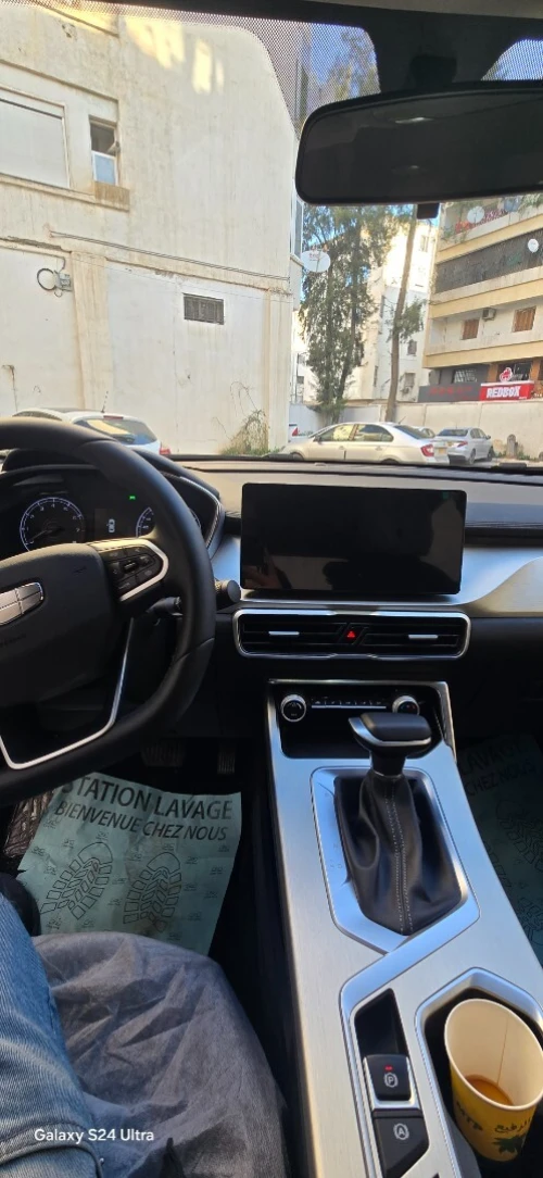Geely Coolray 2025 