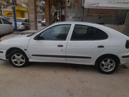 Mégane 1.9 simple Mégane 1997 80%