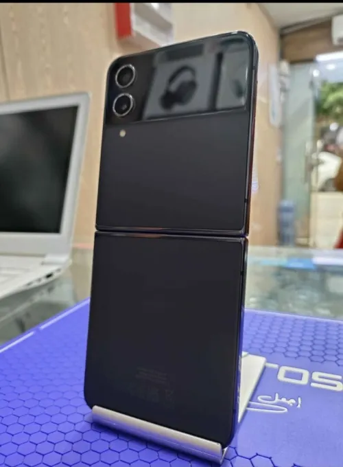 Samsung z flip 4 Z flip 4