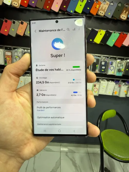 Samsung Galaxy s23 ultra 1 puce 8/256 snapdragon bon état