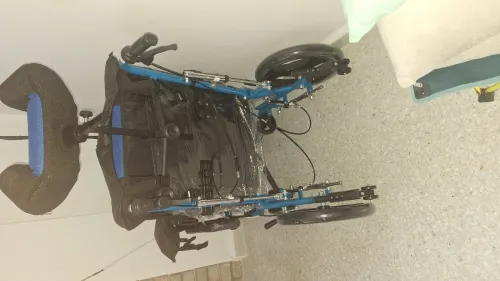 Fauteuil roulant médical inclinable  neuf
