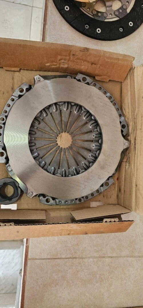 Kit embrayage + Volant Moteur