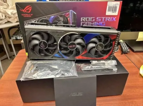RTX 4090 ROG Strix 24GB