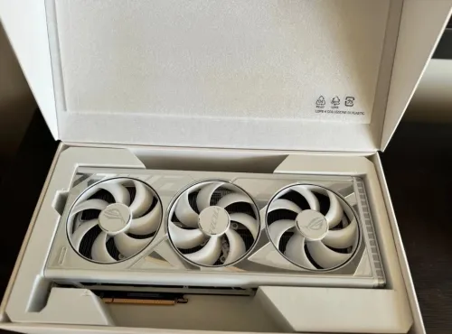 ASUS ROG Strix GeForce RTX 4090 24GB GDDR6X White OC Edition Graphics Card