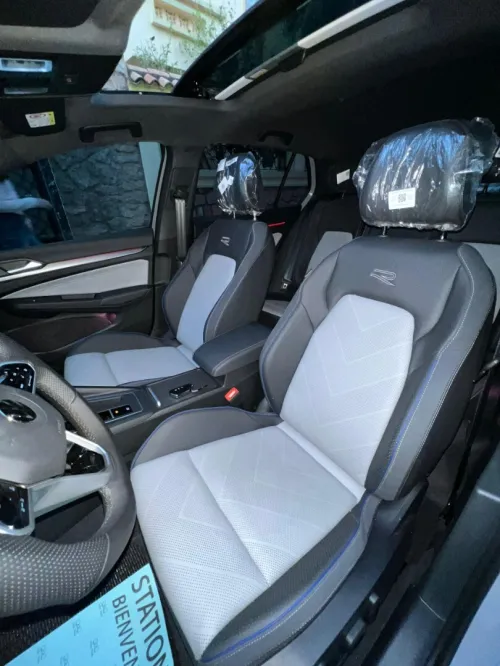 Volkswagen Golf 8 2025 R-Line