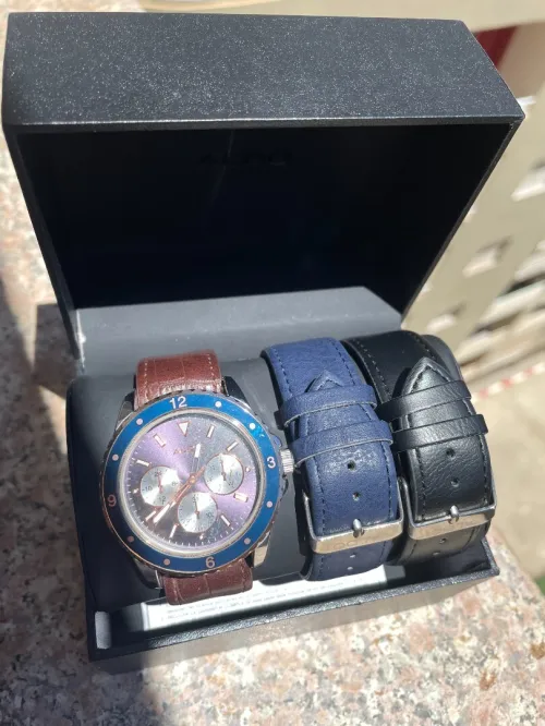 Vente montre jamais portée ALDO 3 Bracelets 