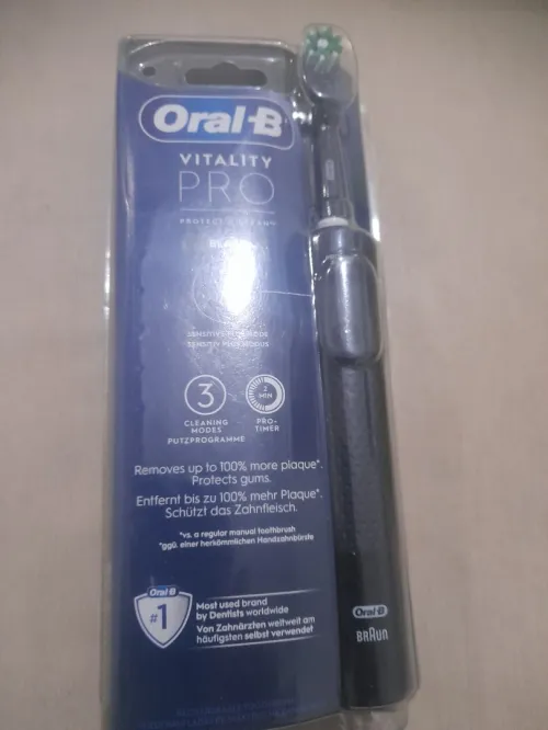Brosse à dent électrique oral B