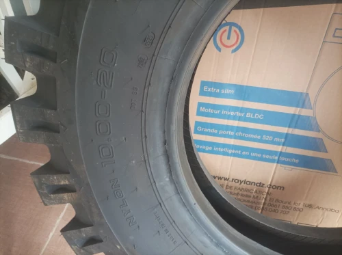 Pneu 1000-20