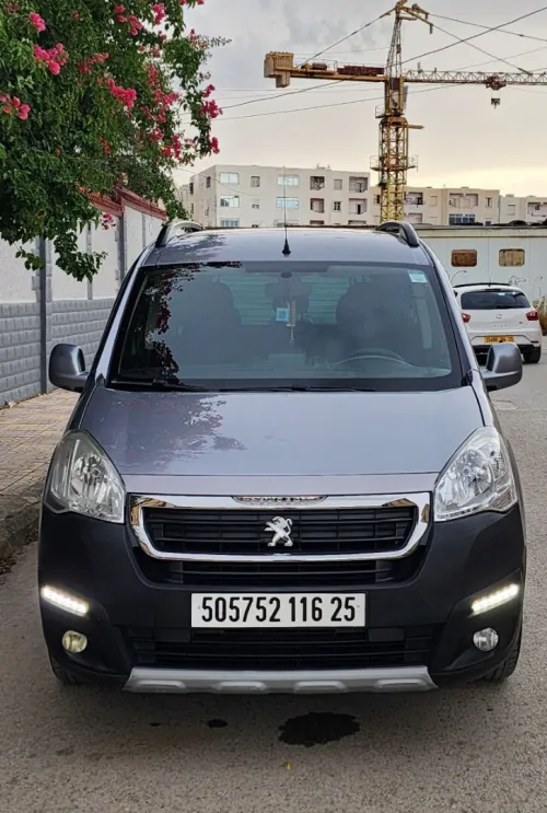 Peugeot Partner 2016 Tepee Allure 