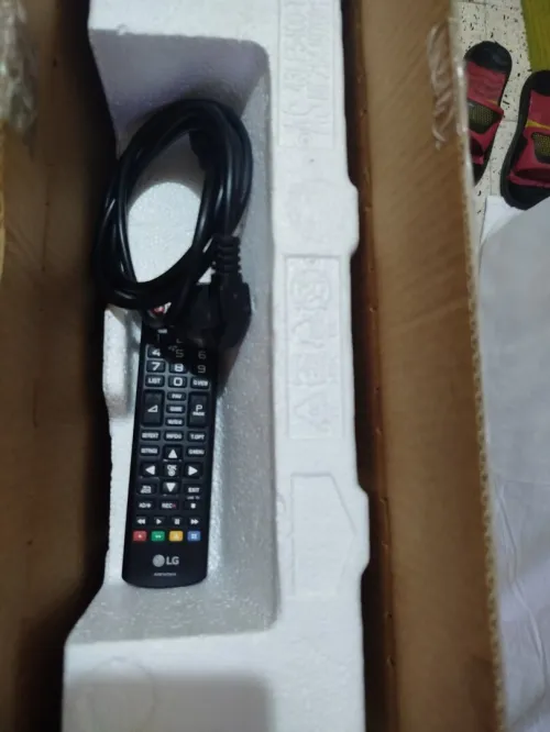 Télévision LG 43'' la la dalles khasra