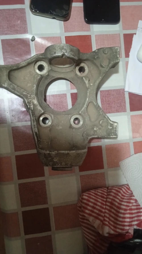 Porte moyeu (pivot) clio 3 RS