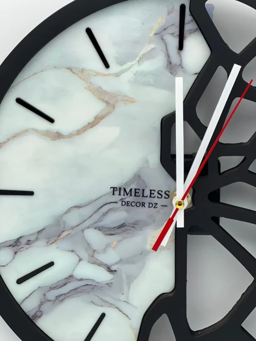 Horloge artisanale