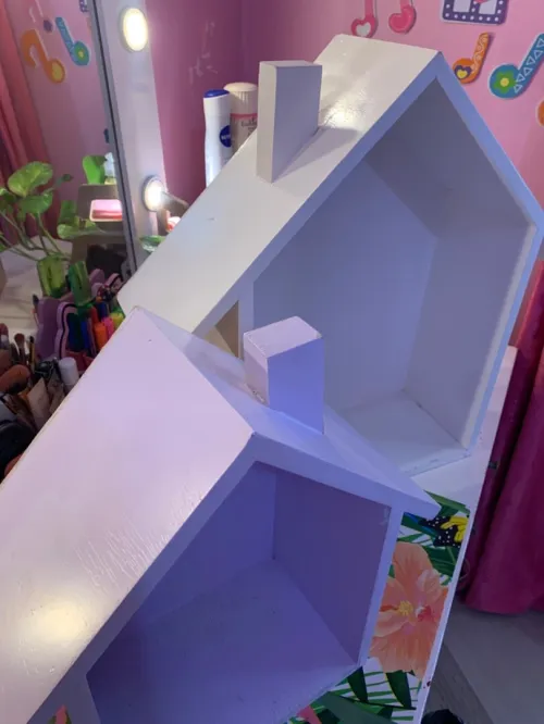 Meuble décoratif en forme de trois petites maisons 
