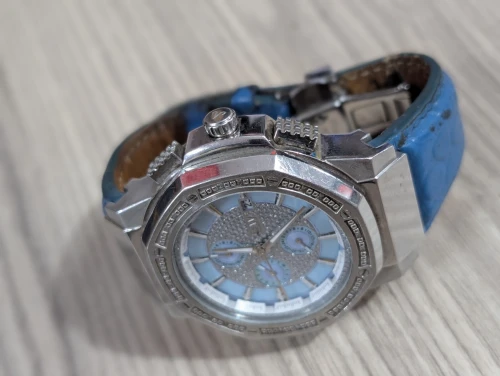Montre original très bon état