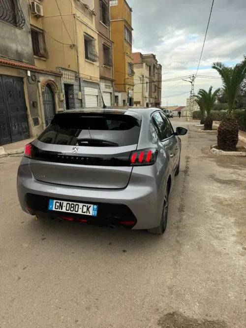 Peugeot 208 2023 Allure Pack