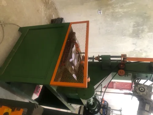 Machine fabrication des caissette 