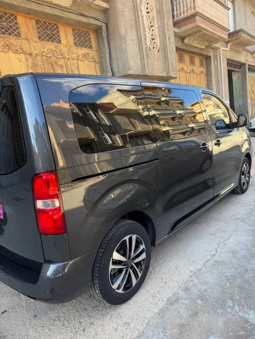 Peugeot Expert 2026 Travler