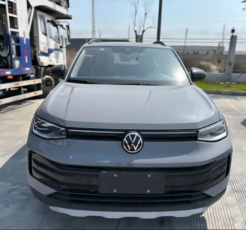 Volkswagen THARU XR 300TSI 2025 300 TSI