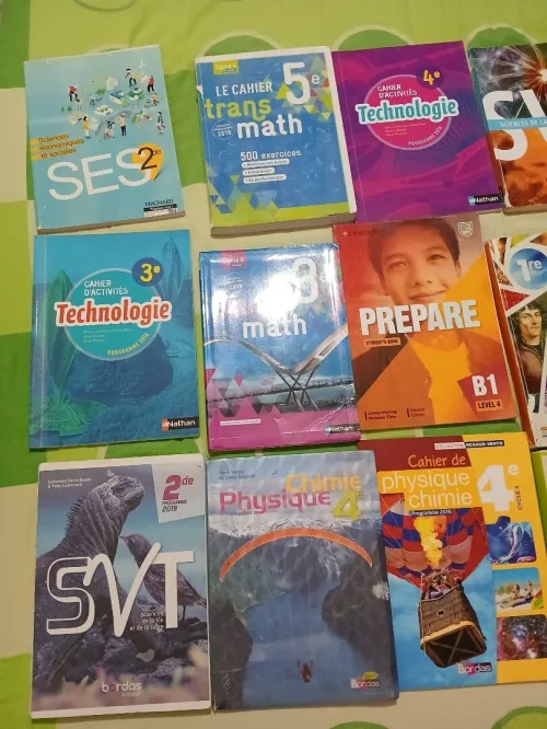 Livre scolaire et Parascolaire