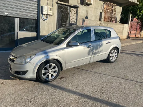 Opel Astra 2010 