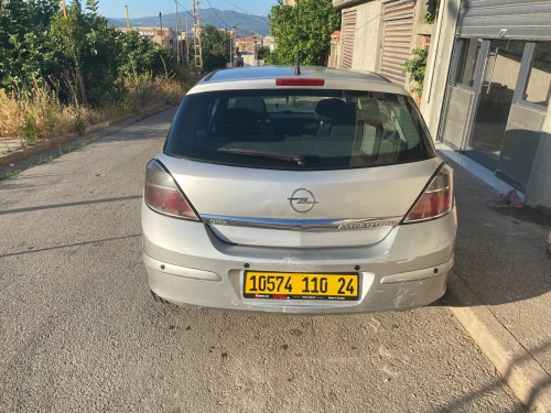 Opel Astra 2010 
