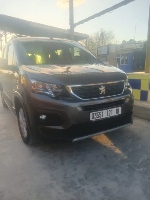 Peugeot Partner 2021 Tepee Allure 