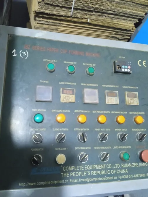 Machine à gobelets 