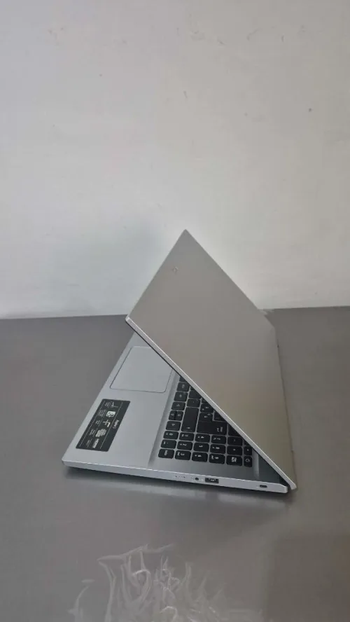 ACER ASPIRE 3 INTLE i5-1235U 1.30 GHz 16g ddr4 512 ssd nvme 15.6"