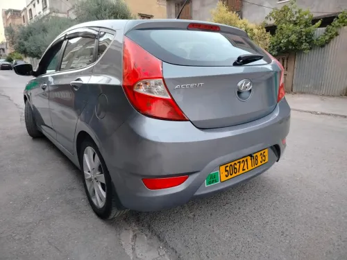 Hyundai Accent RB  4 portes 2018 Accent RB  4 portes