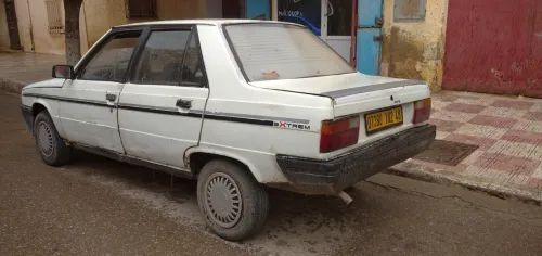 Renault 9 1982 9