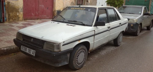 Renault 9 1982 9