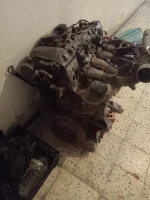Piece moteur 4cdi mercides  c220