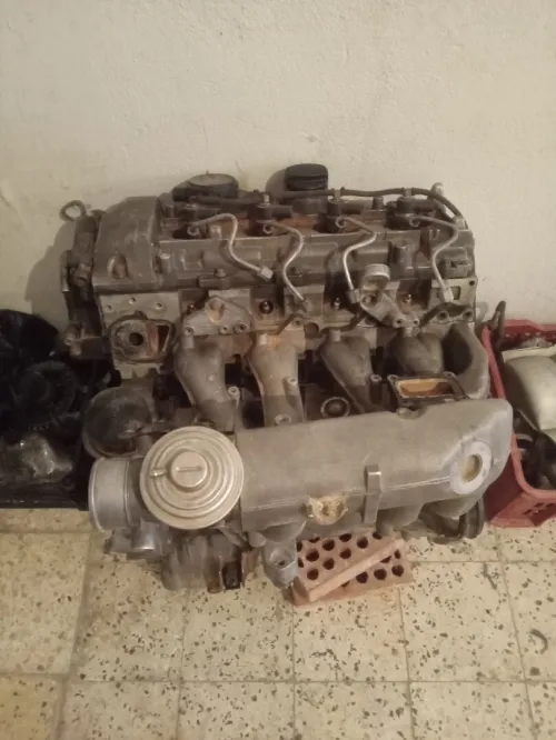 Piece moteur 4cdi mercides  c220