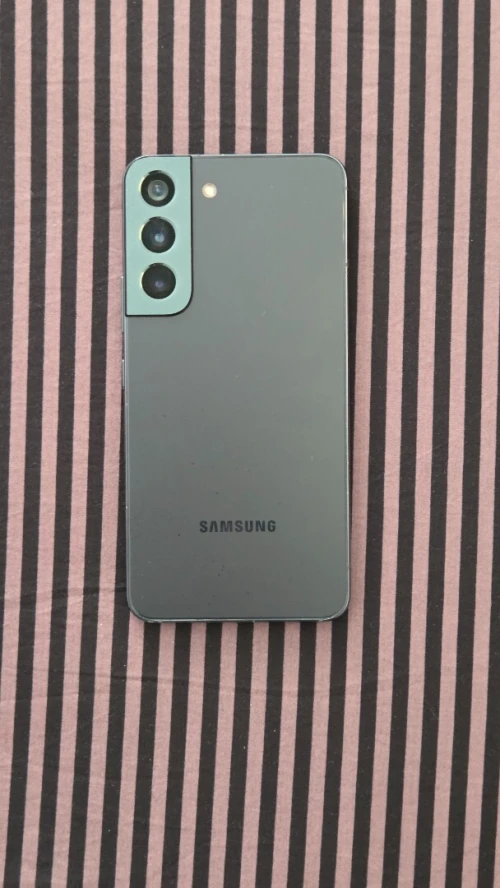 Samsung S22 256go