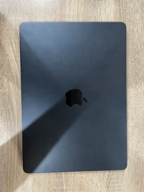 Macbook Air M2 ICLOUD 