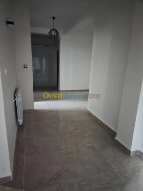 Location Appartement F4 Annaba Annaba