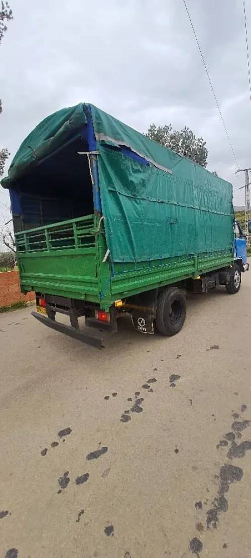 Isuzu NPR 1985