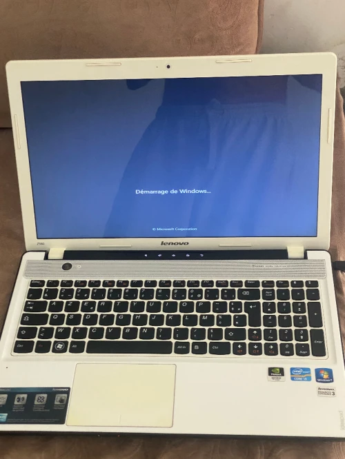 PC portable LENOVO IDEA PAD Z580