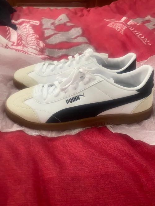 3 paires de basket puma et reebok