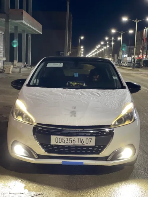 Peugeot 208 2016 Access Facelift