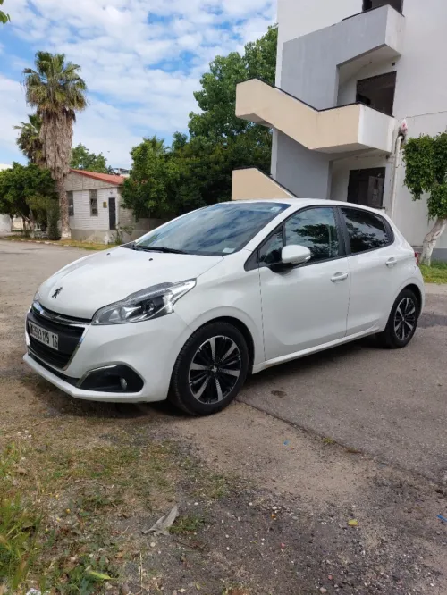 Peugeot 208 2019 Active Facelift